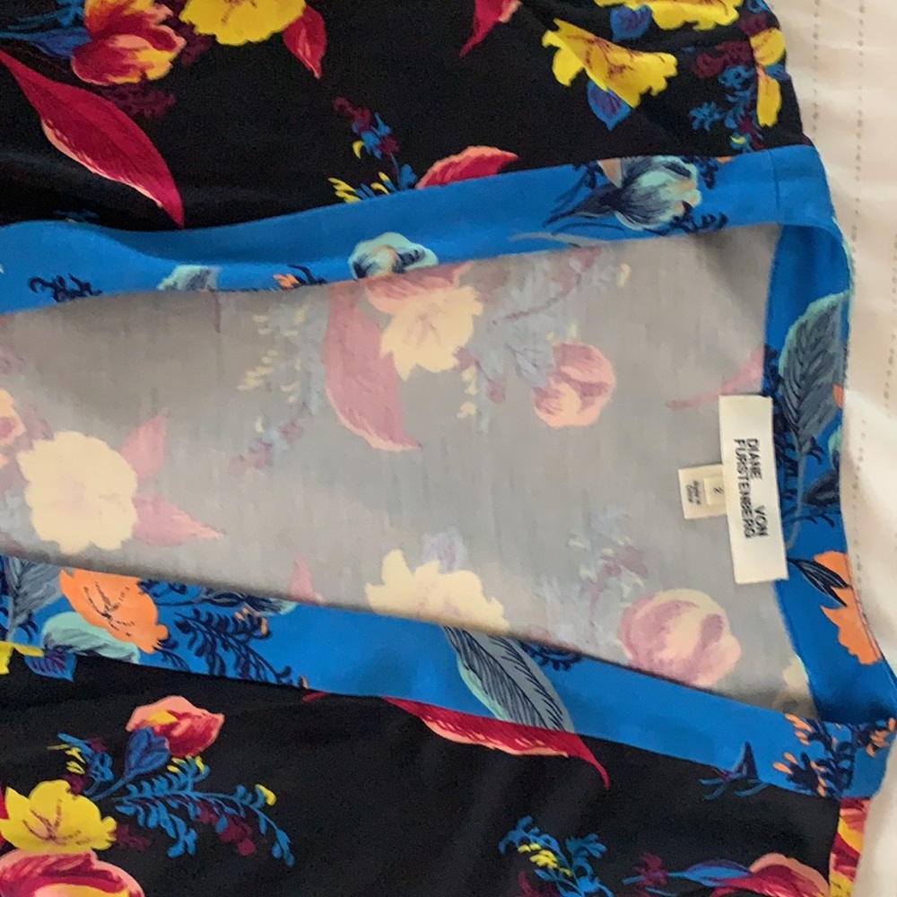 Beautiful Dvf Silk Wrap Dress - image 6